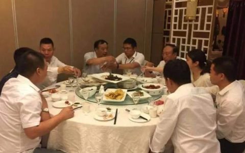 主持婚礼司仪台词简单（婚礼主持台词完整版）