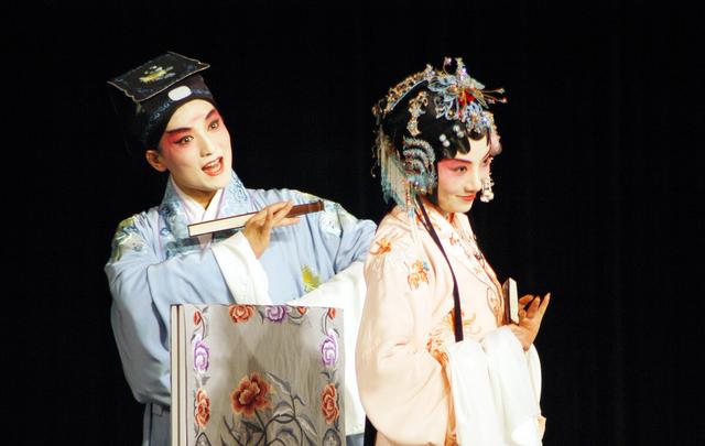 飞来的花瓣演唱形式（蝉虫歌演唱形式）