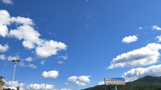 议论的近义词是什么 二年级（议论的近义词有哪些）