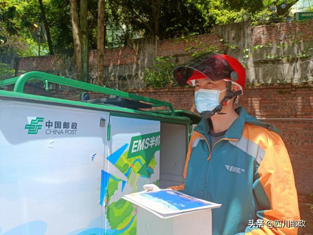 工作交接邮件怎么写给领导（离职工作交接邮件怎么写）