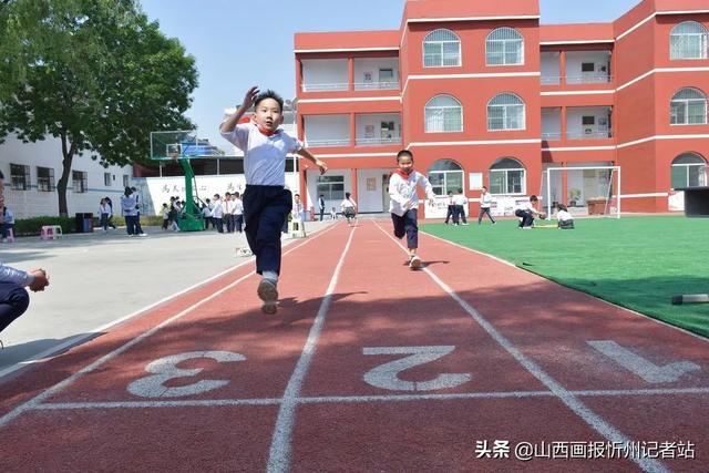 多人绑腿跑技巧（绑腿跑技巧身高排列）