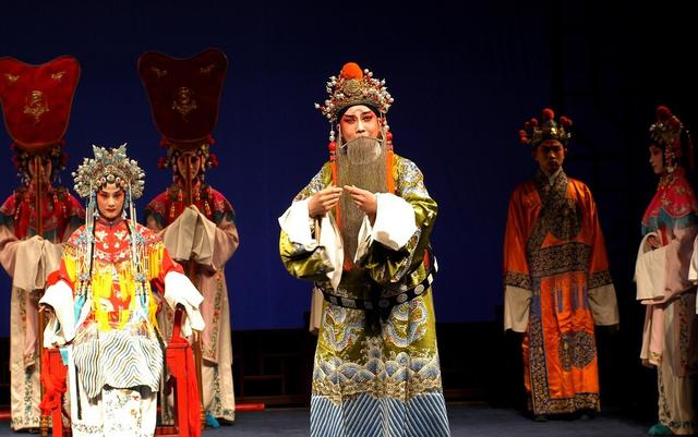飞来的花瓣演唱形式（蝉虫歌演唱形式）