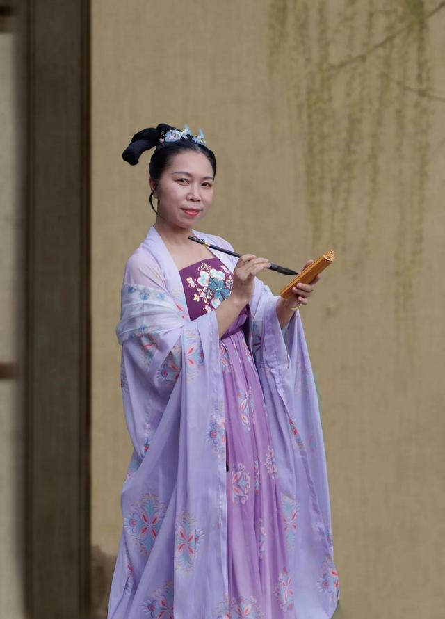 老师尿裤子作文1000字(上舞蹈课尿裤子作文1000字)