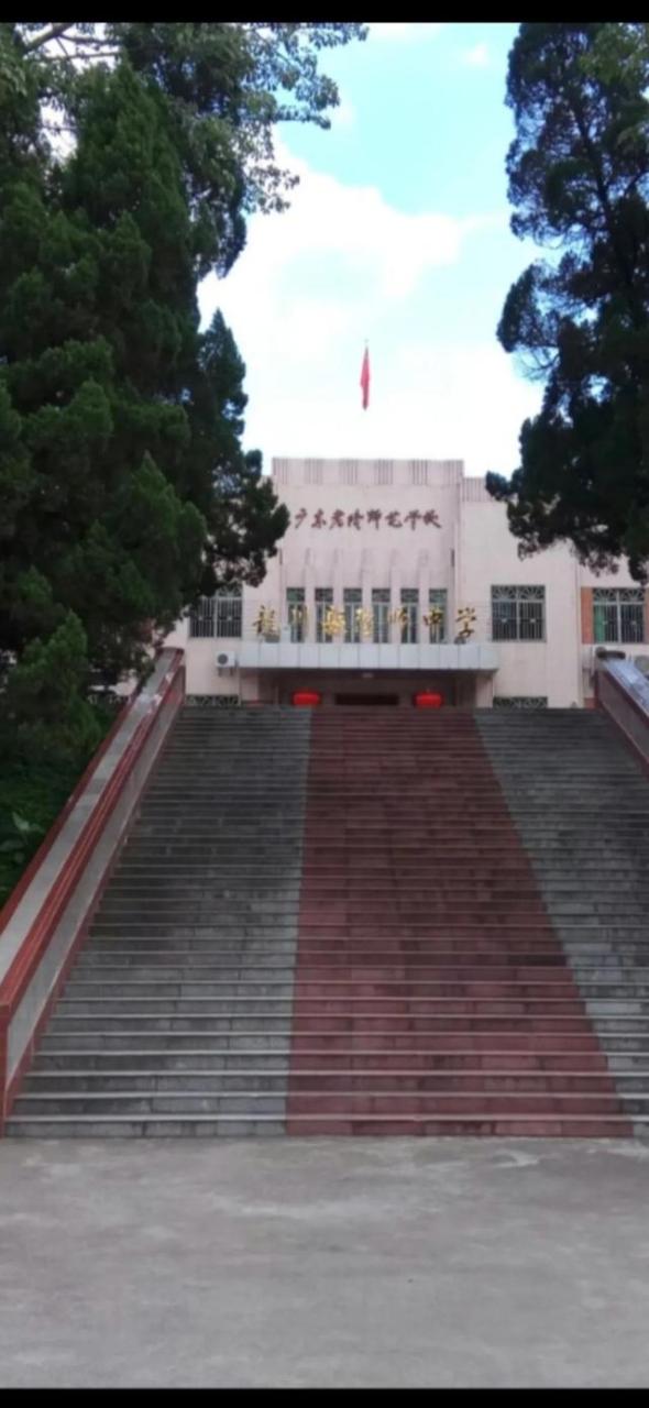 歌颂廉洁的诗歌，歌颂廉洁的诗歌名字