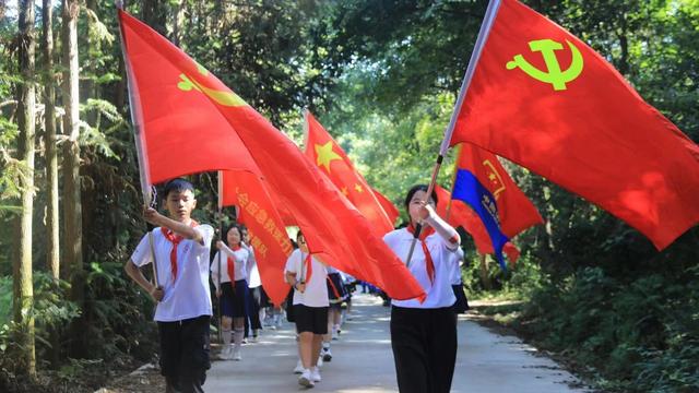 我的压岁钱作文300字六年级，我的压岁钱作文300字六年级上册